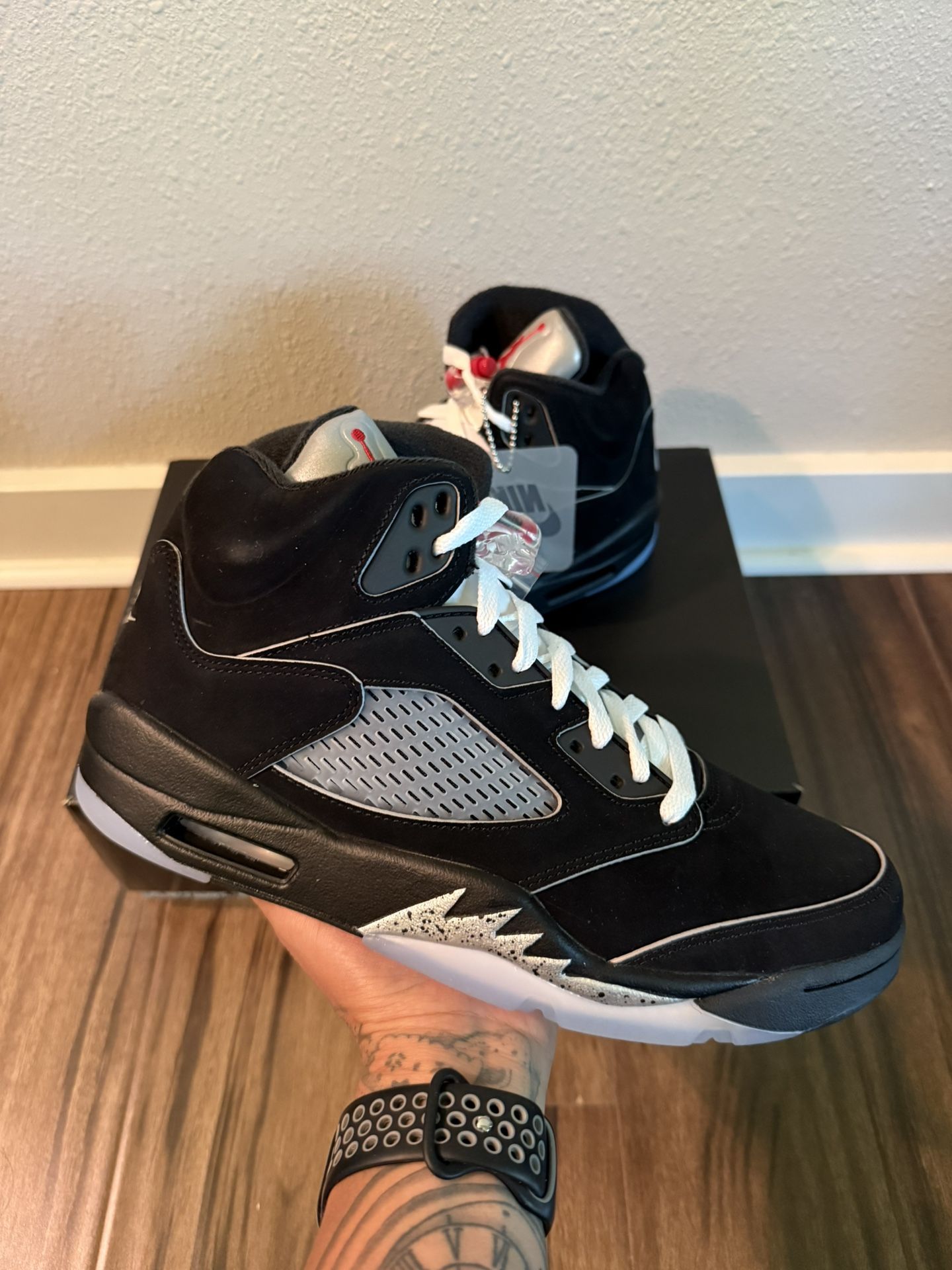 Jordan 5 Metallic
