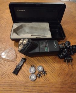 Norelco Electric Shaver 