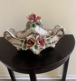 Large Italian Capodimonte Lidded centerpiece one of the kind 18” L 14” tall detail in photos pickup Gaithersburg md20877