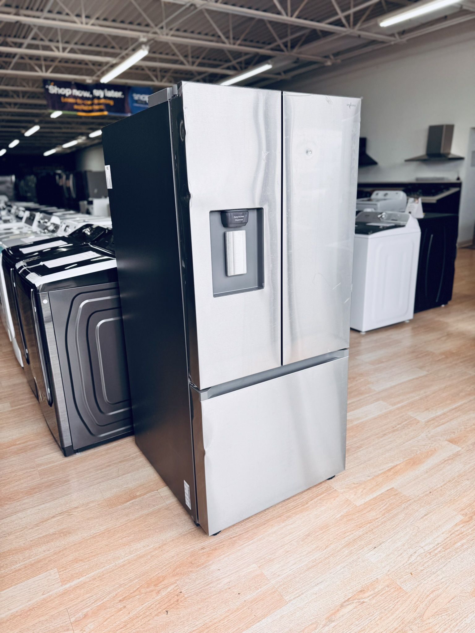 New Samsung - 22 cu. ft. 3-Door French Door Smart Refrigerator with External Water Dispenser - Stainless Steel Model: RF22A4221SR