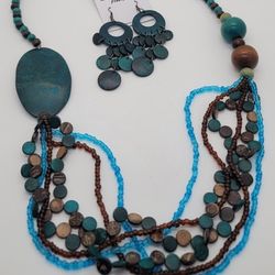 Blue Painted Coconut Shell Necklace Set