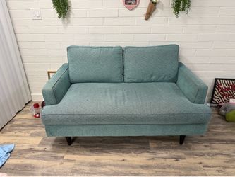Couch-Love seat