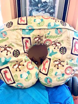 Breast feeding pillow