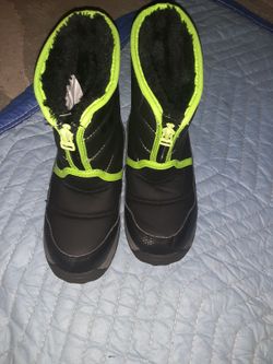 Winter Black Boots With Green Trim