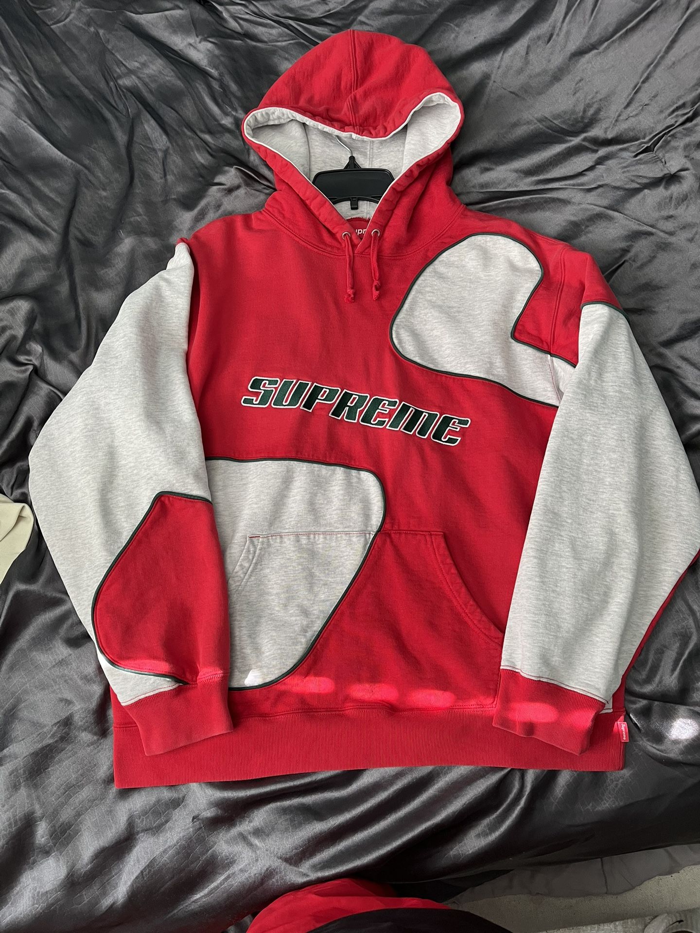 Supreme Hoodie