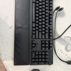 Razer Hunstman Keyboard And Razer Basilisk Mouse 