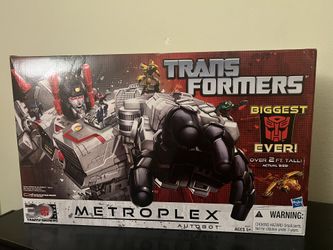 SEALED Transformers Generations Titan Metroplex