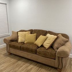 3 Seater Sofa, No Flaws! 