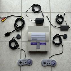 Super Nintendo Console With 2 Controller’s. SNES ORIGINAL Everything.