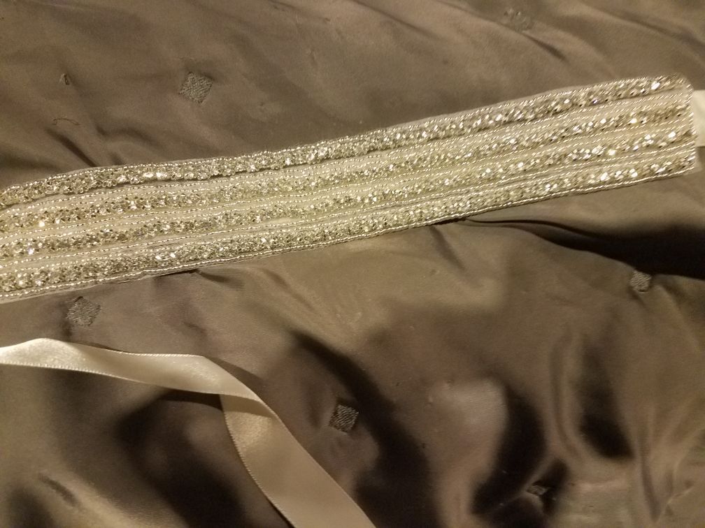 Wedding dress belt