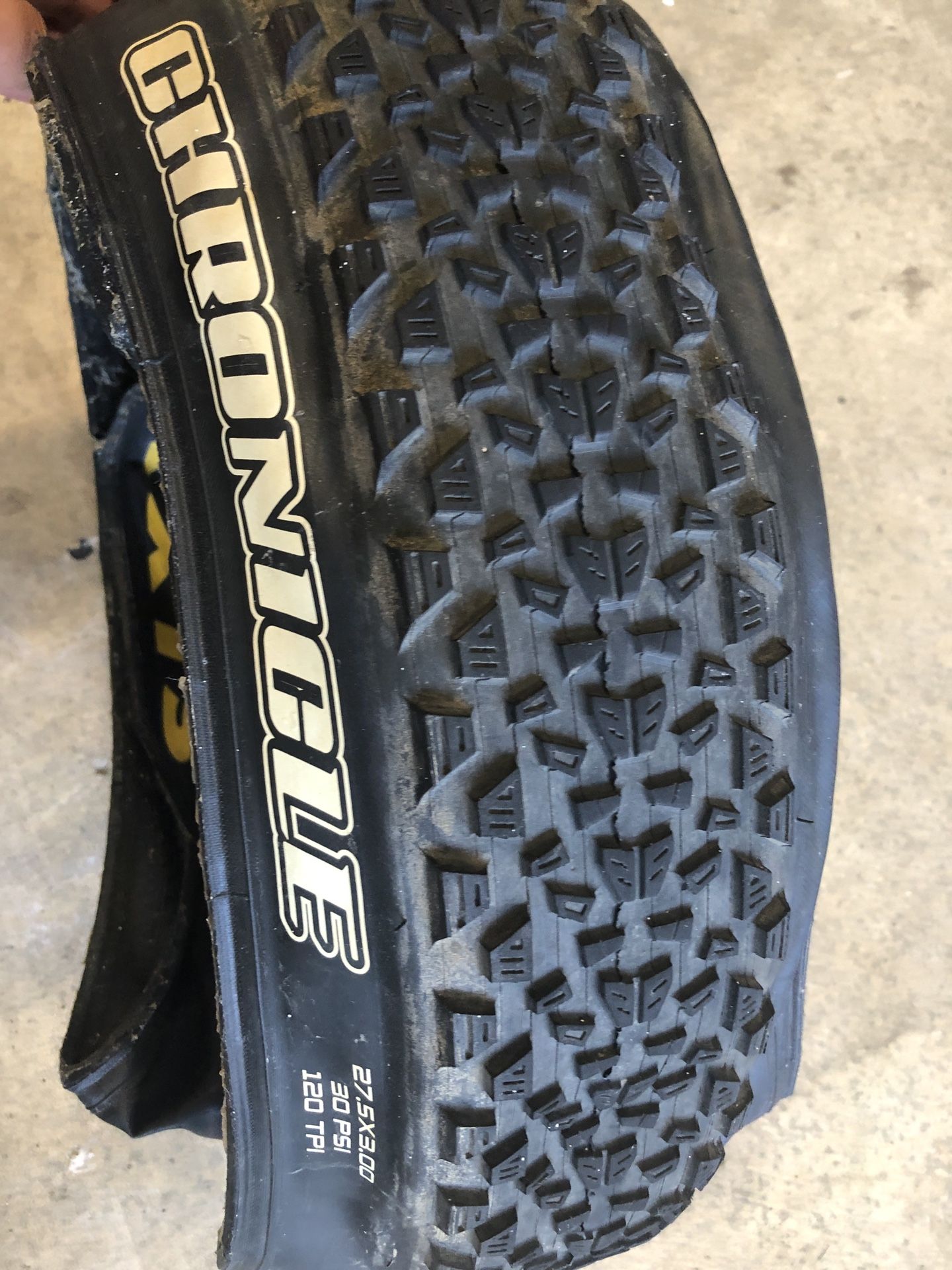 Maxxis Chronicle 27.5x3.0 Bike Tire