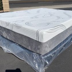 Queen Memory Foam 