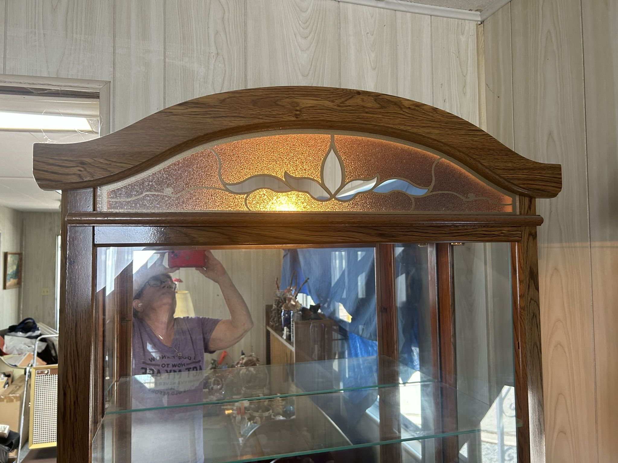 Arched Display Cabinet With Lights
