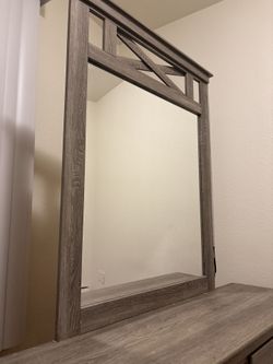 6 Drawer Dresser w/ Mirror