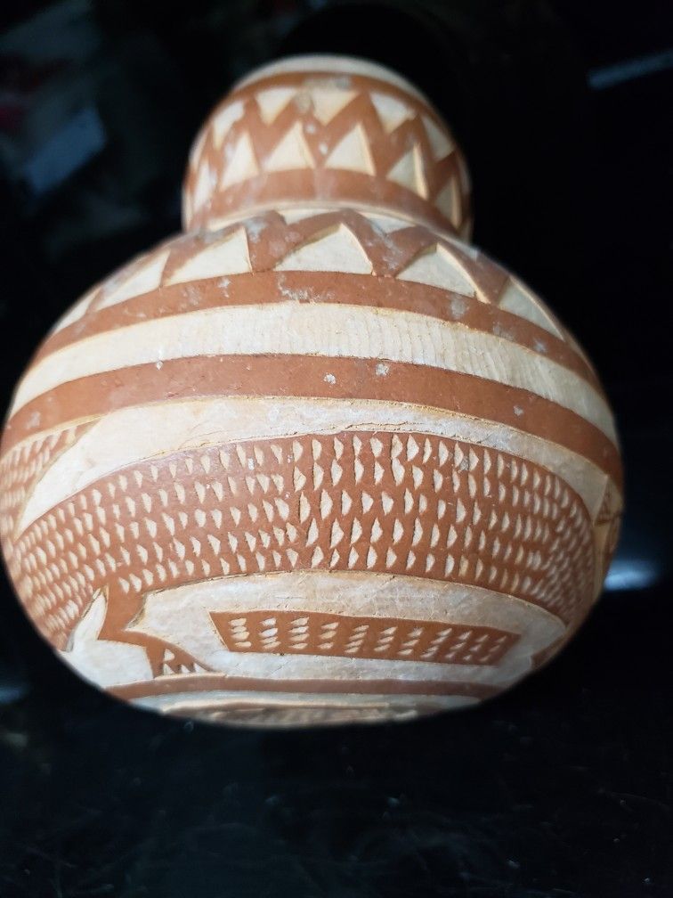 Vintage Carved Gourd Pelican Design