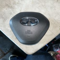Infinti Q50 Airbag