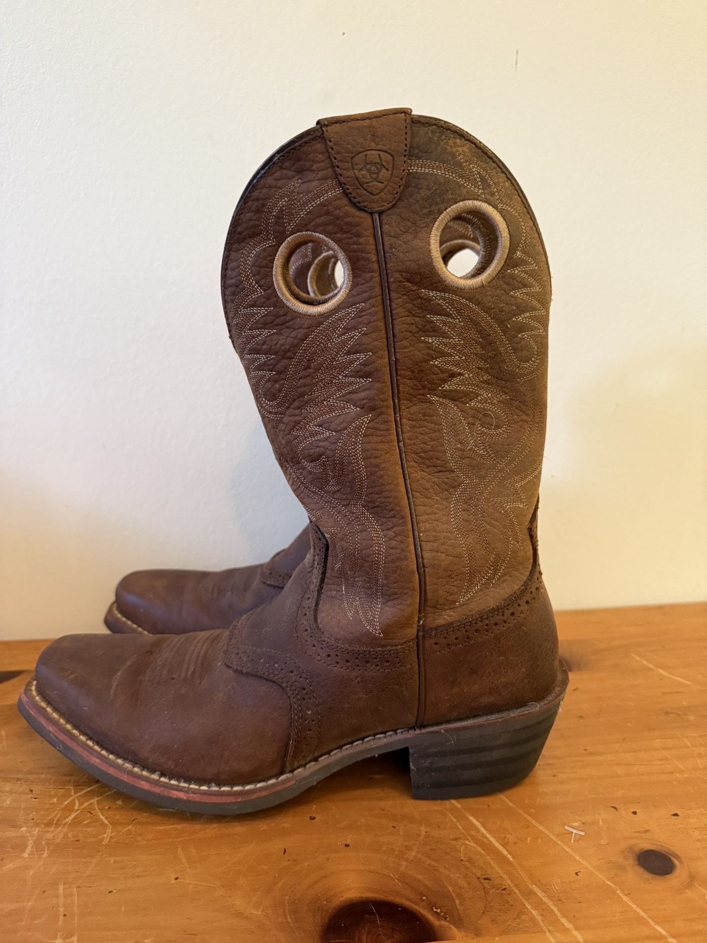 Light Used Brown Cowboy Boot size 9.5D
