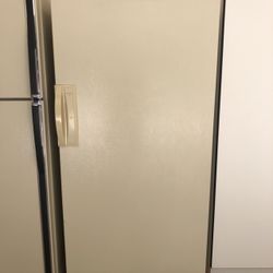 Kenmore 17 cu  ft  Freezer