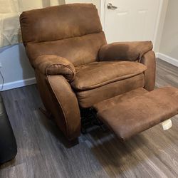 Amazing Condition Brown Recliner