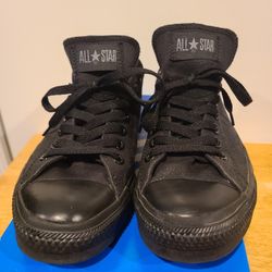 Black Low Converse Sneakers 