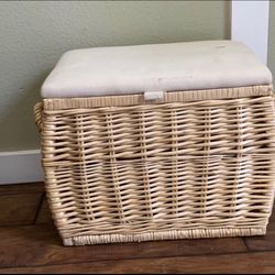 Wicker Storage Ottoman with Cushion Top – 18” x 18”