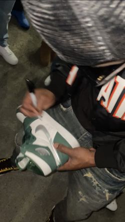 Officially signed By Zont For Sell 3ints Historyyy