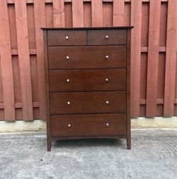 Ashley Furniture Wooden Dresser Chest Brown - 6 Drawers