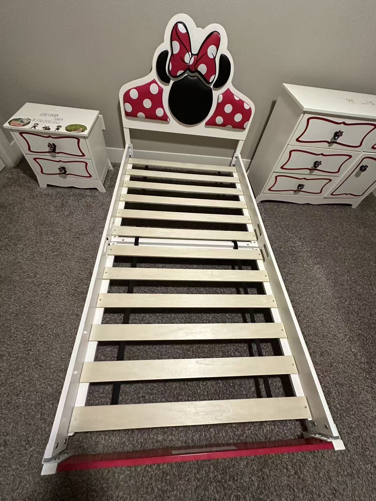 The Complete Set Of Furniture For The Girl’s Room