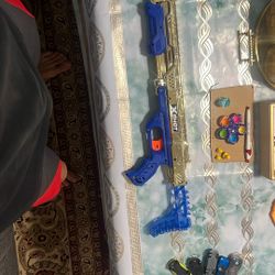 Nerf gun and Nerf bullets 