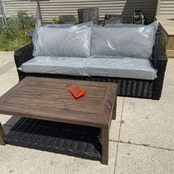 BRAND NEW outdoor all weather wicker patio furniture set sofa couch w matching coffee table & cover