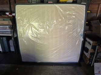King Gel Mattress w/ Frame