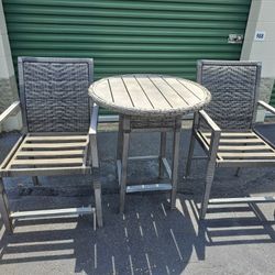 Outdoor Patio Table & Chair Set