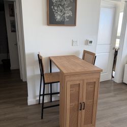 Table With Two Matching Bar Chairs 75$