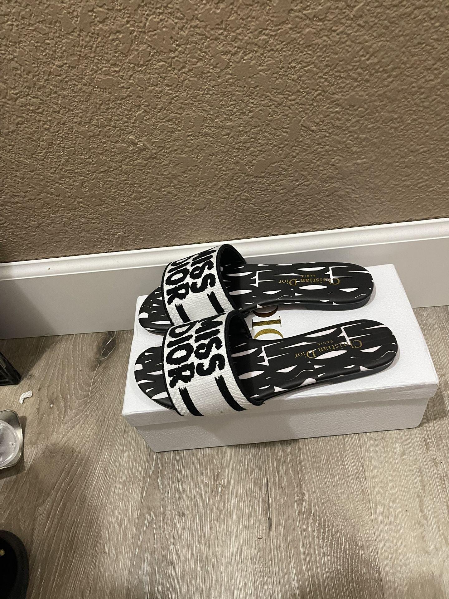 CD Dway  Flats