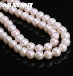 Elegant white Freshwater pearl necklace. Has pretty oval-shaped pearls. Great for dressing up or everyday wear.