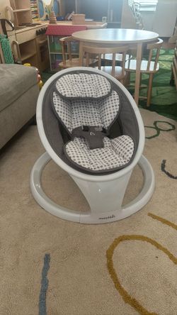 Munchkin Enabled Baby Swing white.