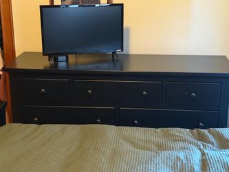 Ashley Furniture Queen Storage Bed + Liberty Furniture Dresser – Moving Sale