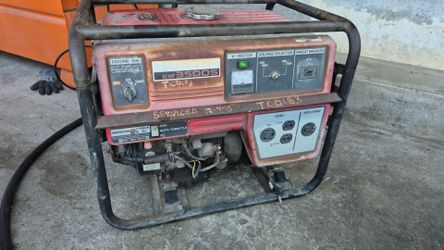 3500 watts Honda Generator it looks old but works good