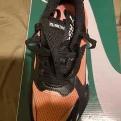 Used Like New,Puma,black&pink,3.5