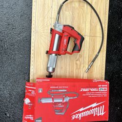 Milwuakee Grease Gun M12 Tool Only 