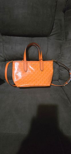Michael  kor crossbody purse