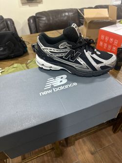 New Balance men
