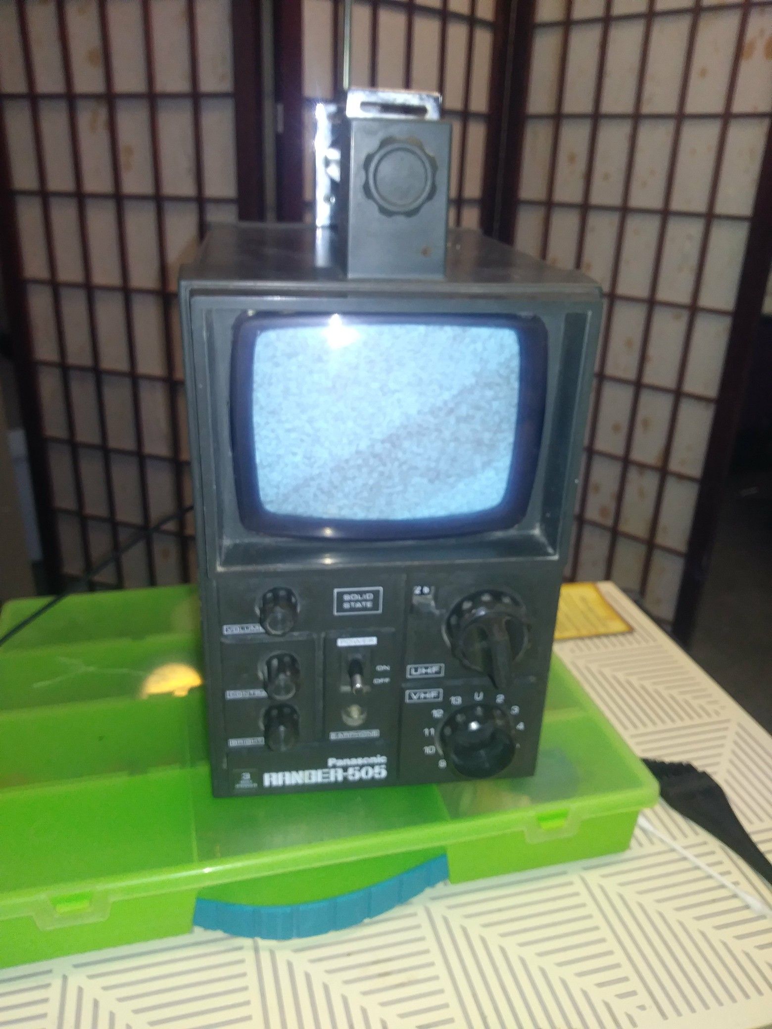 VINTAGE PANASONIC RANGER-505 PORTABLE SOLID STATE ANALOG TV