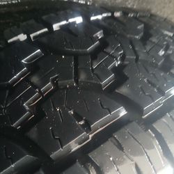 Toyota 4 runner wheels $30 bucks  a piece