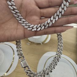 Silver Cuban Link Necklace ‼️ASK FOR LORENA‼️