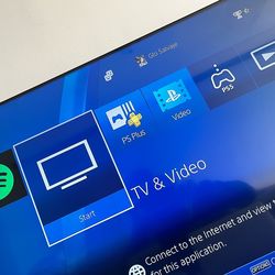 Mac book, ps4, switch lite, iPads