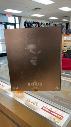 Batman Collectible Figure