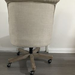 Rolling Chair 