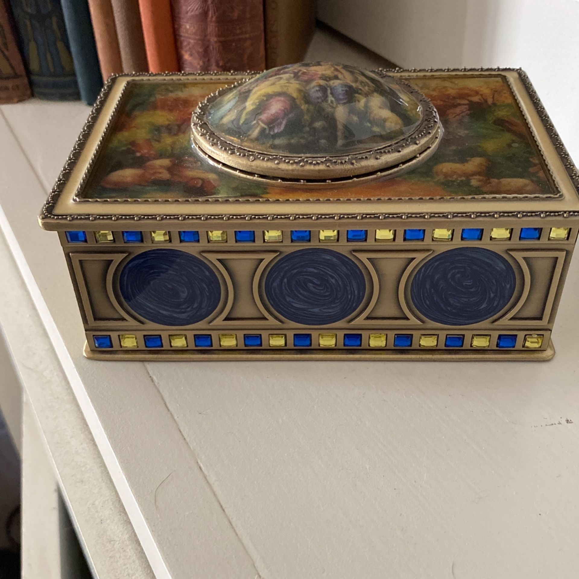 Heavy Vintage Style Metal Wind Up Music Box With Humingbird