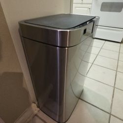 Special $100 Trash Can Hands Free